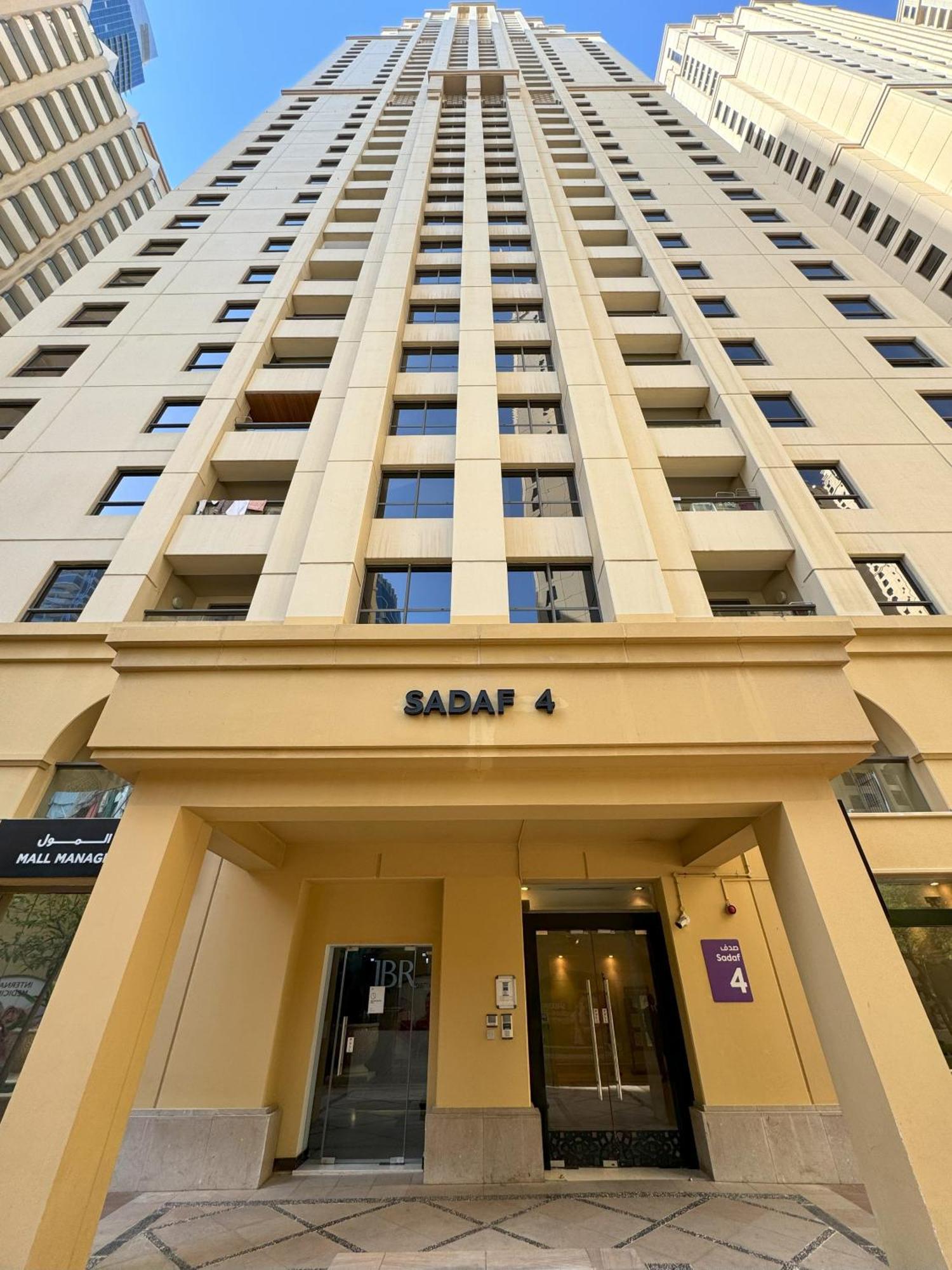 Hostel Berloga Capsule Jbr Dubaj Zewnętrze zdjęcie
