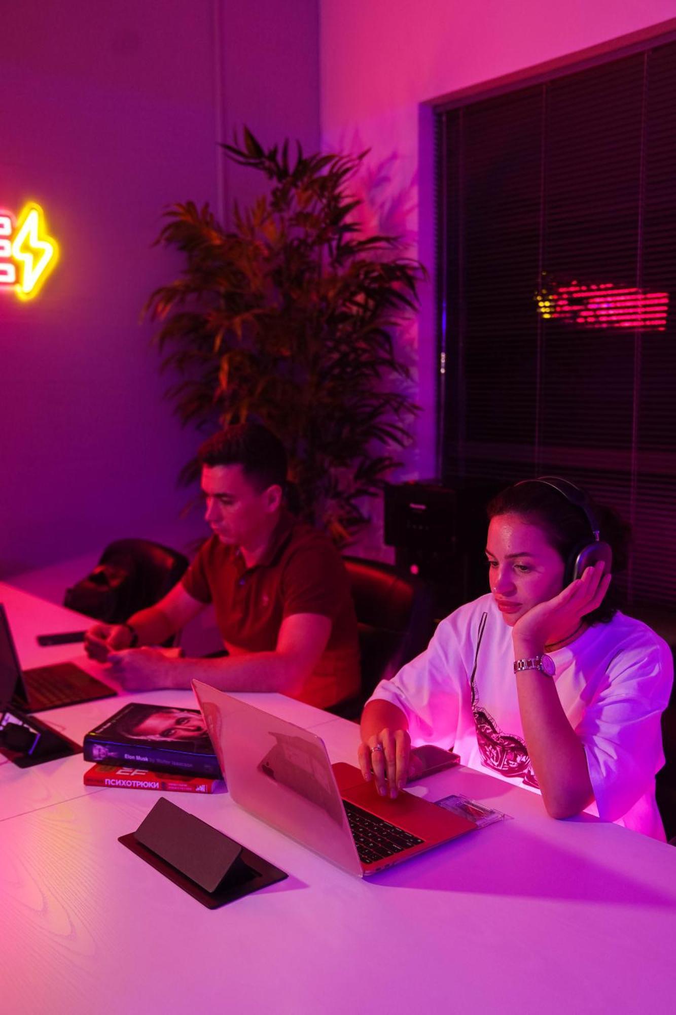 Hostel Berloga Capsule Jbr Dubaj Zewnętrze zdjęcie