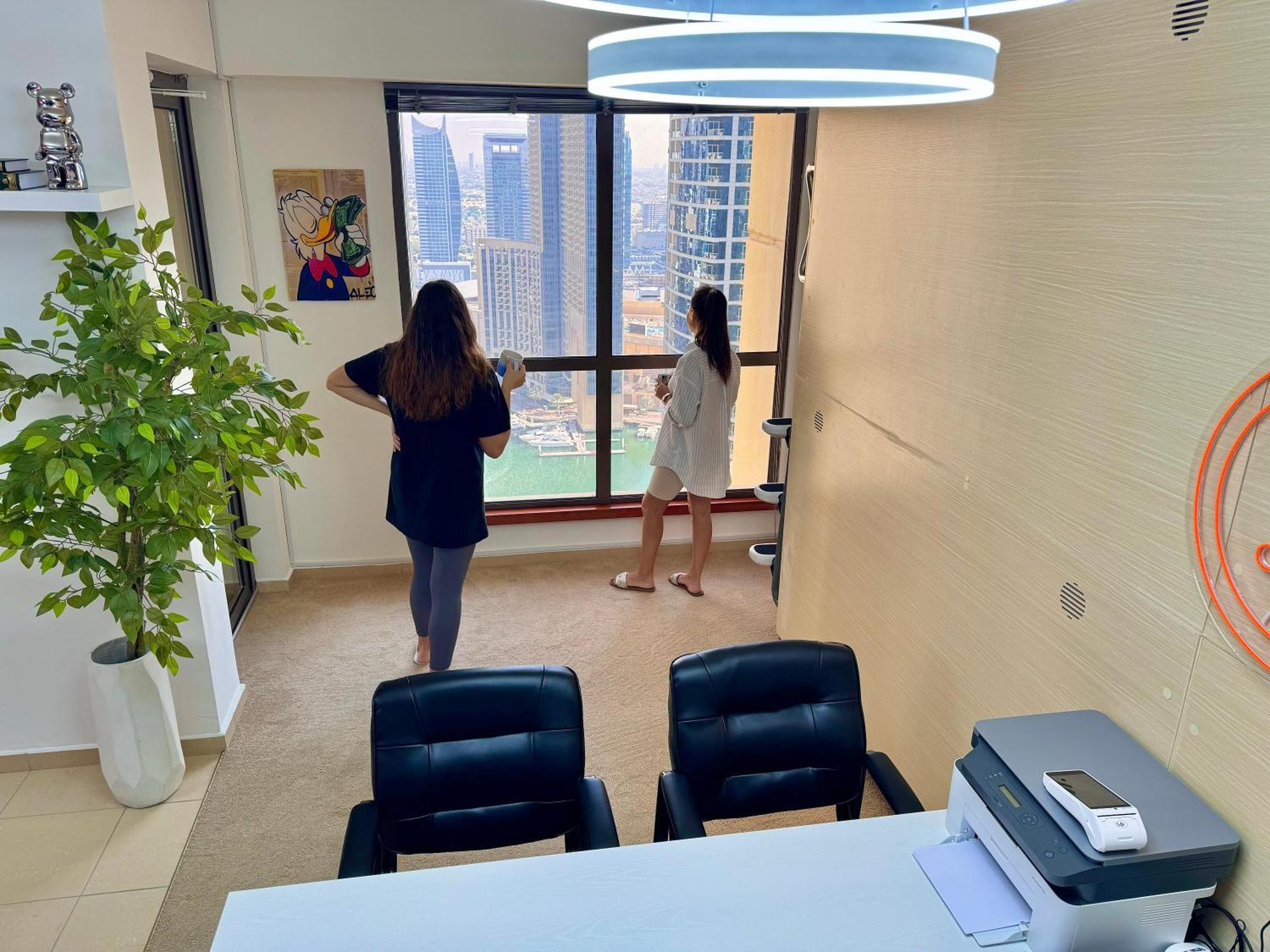 Hostel Berloga Capsule Jbr Dubaj Zewnętrze zdjęcie